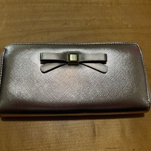 ONE PRE-OWNED ROSE GOLD LADIES ZIPPERED WALLET CTM4